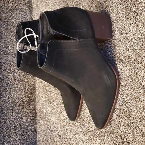 NEW Lucky Brand Jeisa boots block heels shoes Suede - Picture 5 of 10